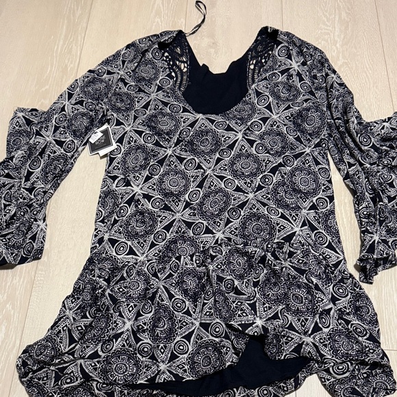 Volcom Geometric Black and White Dress - Picture 8 of 9